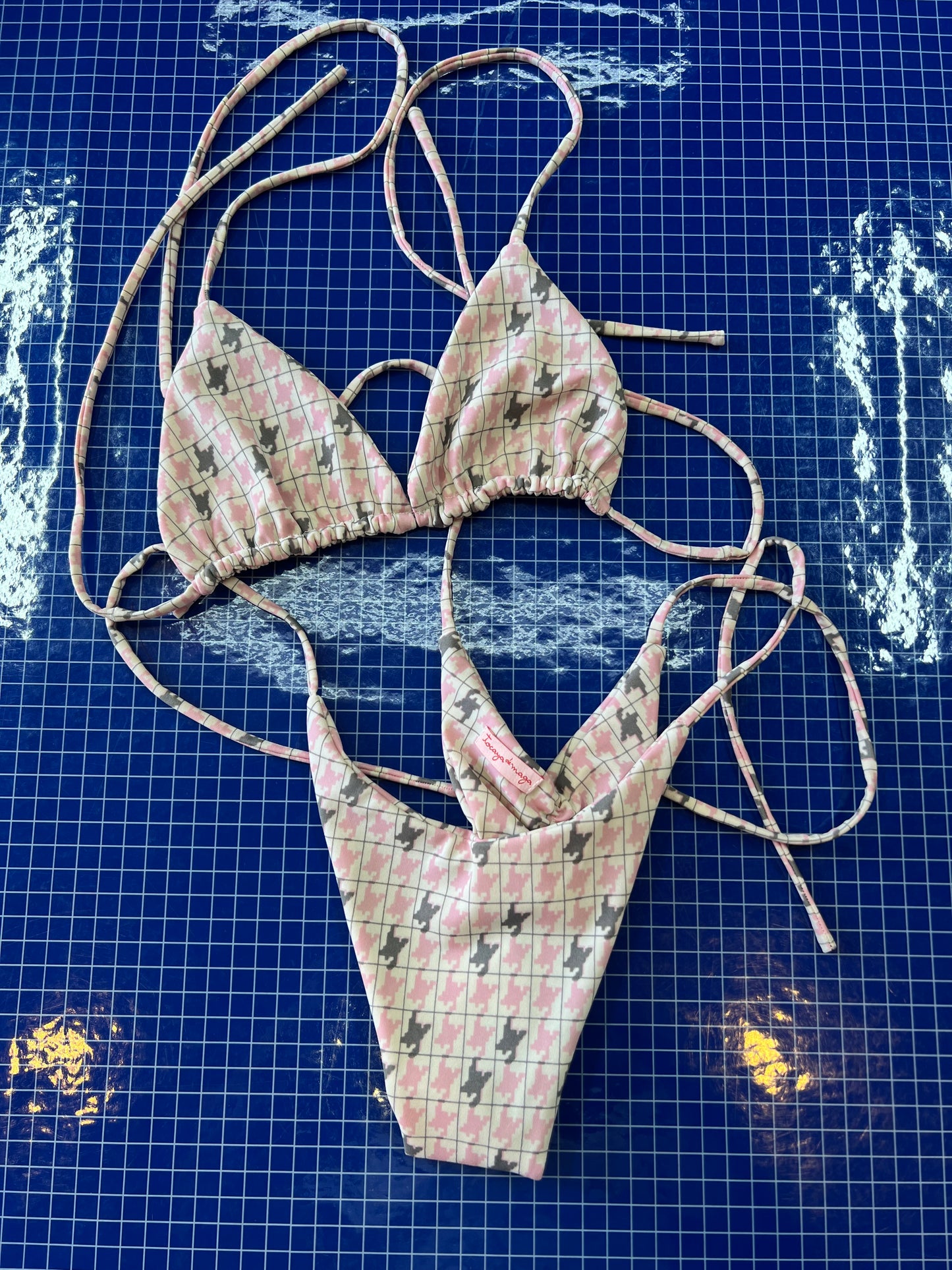 Bikini tetris