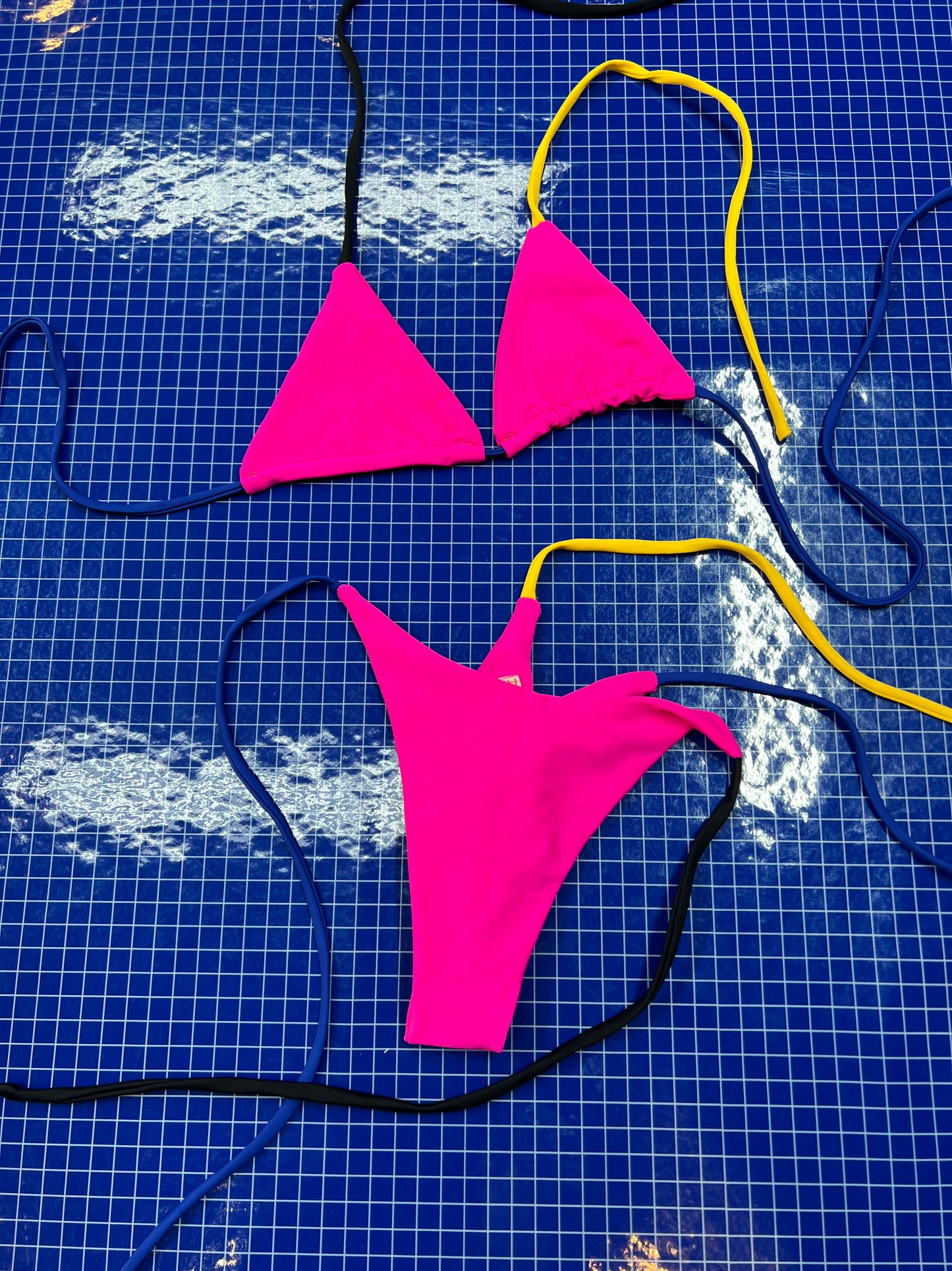 Bikini Neon